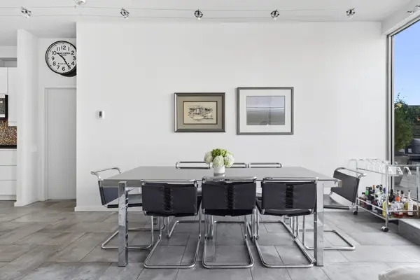 160 Baldwin ST #610, Toronto C01, ON M5T 3K7