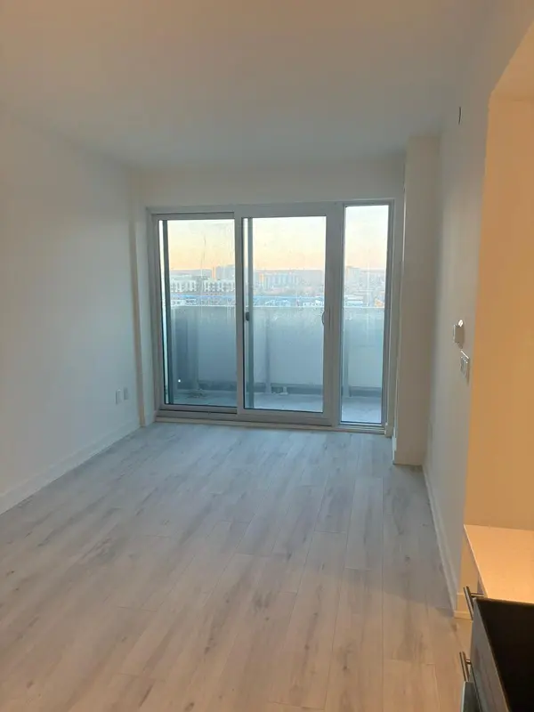 1010 Sandy Beach RD #1102, Pickering, ON L1W 0C7