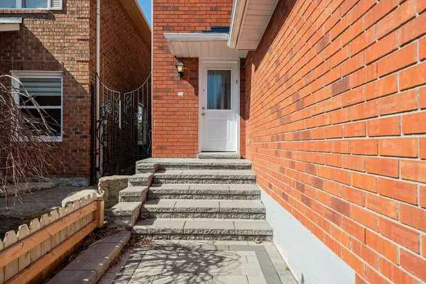 109 Whitney PL, Vaughan, ON L4J 6V6