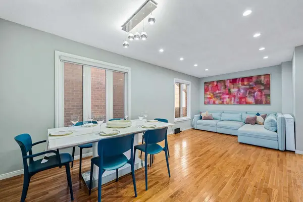 109 Whitney PL, Vaughan, ON L4J 6V6