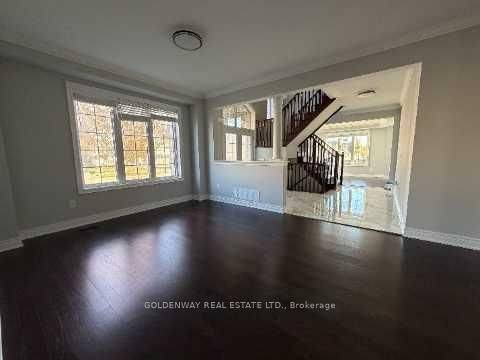 16 Jericho AVE, Georgina, ON L4P 0G9