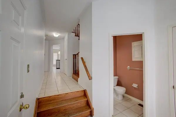 8 Waterdale RD, Brampton, ON L7A 1S7