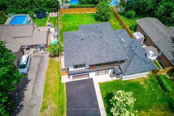 559 Walkers Line, Burlington, ON L7N 2E4