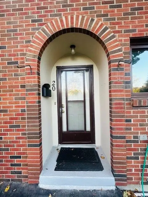 41 Rhonda RD #20, Guelph, ON N1H 6H1