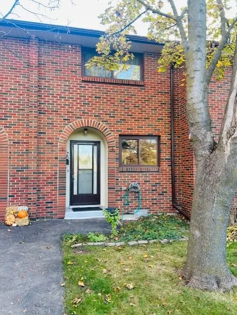 41 Rhonda RD #20, Guelph, ON N1H 6H1