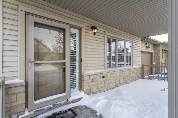 130 Southbrook DR #30, Hamilton, ON L0R 1C0