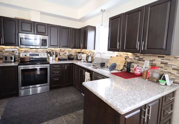 2194 Niagara DR, Alta Vista And Area, ON K1H 6L2