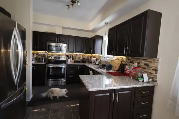 2194 Niagara DR, Alta Vista And Area, ON K1H 6L2