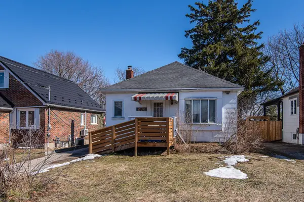 230 Lancaster ST W, Kitchener, ON N2H 4V1