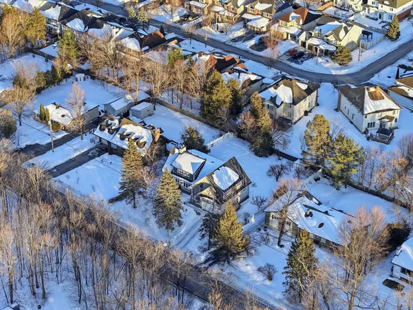 1196 Old Carp RD, Kanata, ON K2W 0H0