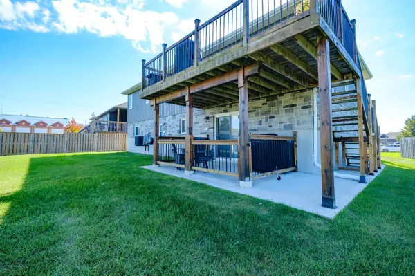54 Lakefield DR, Kincardine, ON N2Z 0C9