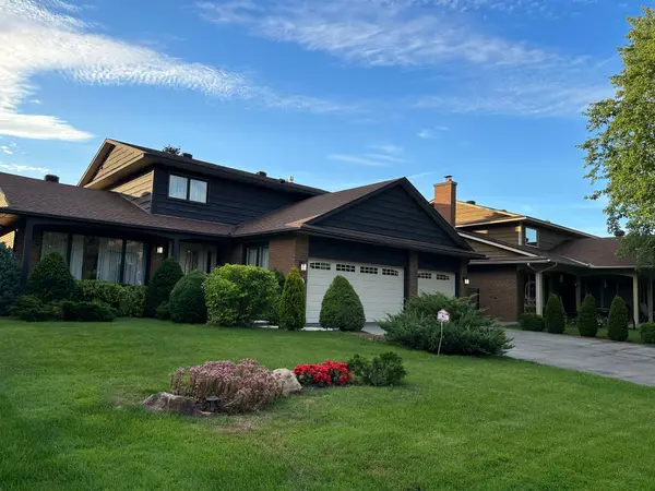 57 Rich Little DR, Hunt Club - Windsor Park Village And Area, ON K1V 9Y2