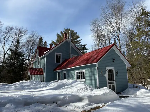 231 KAY RD W, Huntsville, ON P0B 1L0