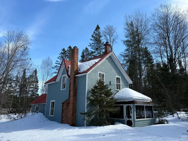 231 KAY RD W, Huntsville, ON P0B 1L0