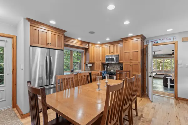 10300 Beach O'pines RD, Lambton Shores, ON N0M 1T0