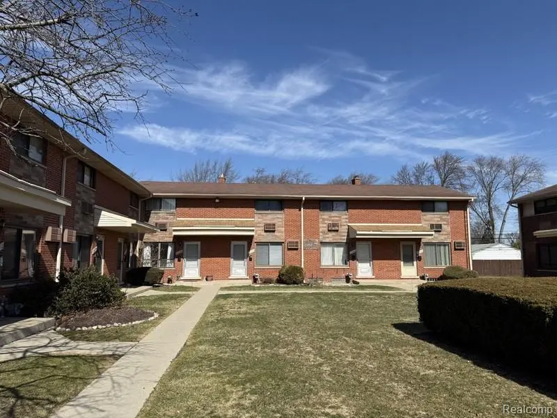 29264 Tessmer CT, Madison Heights, MI 48071