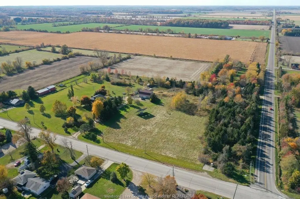 2495 Division Road North, Kingsville, ON N9Y 2E5