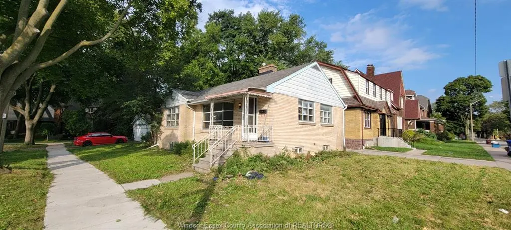 3006 Alexander Avenue, Windsor, ON N9R 1G5