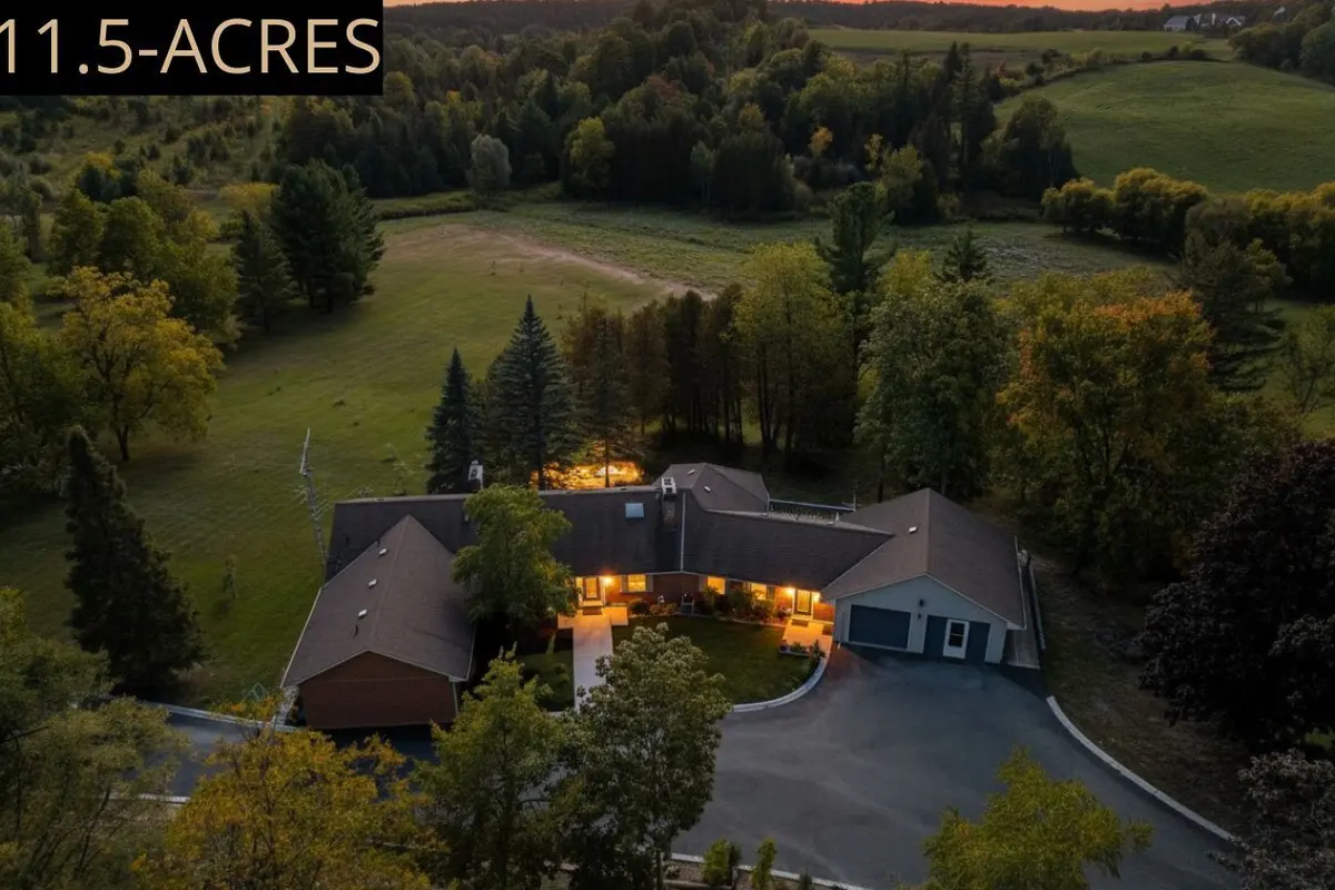 3815 King RD, King, ON L7B 1K4