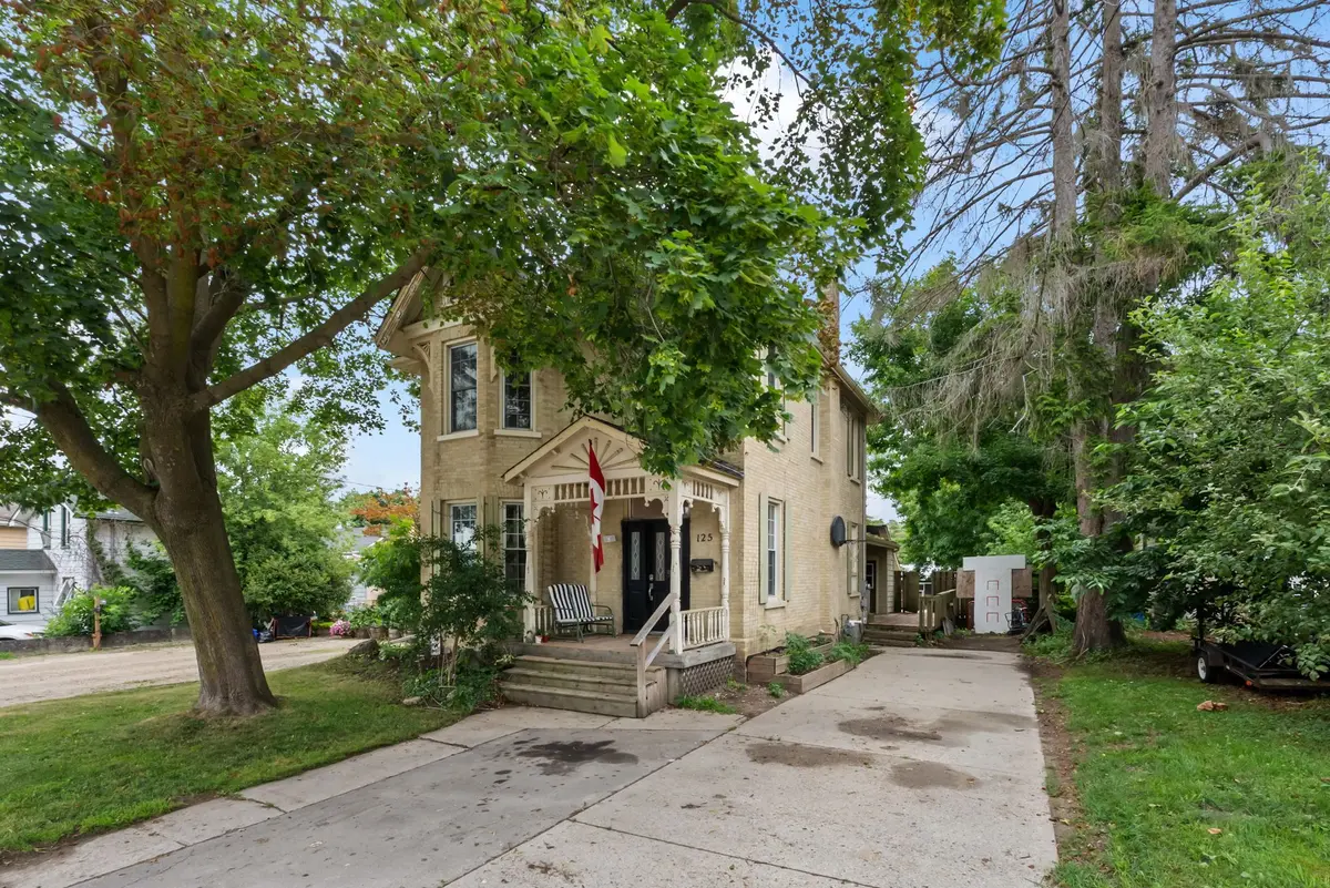 125 ELORA ST S, Minto, ON N0G 1Z0