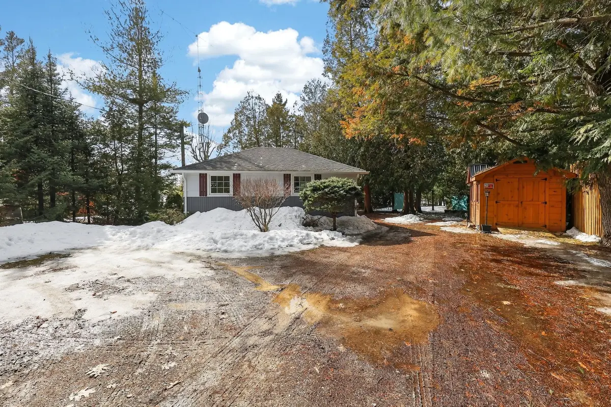 21 Stanley RD, Kawartha Lakes, ON K0M 2T0