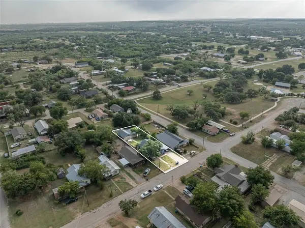 805 E Williams Street, Breckenridge, TX 76424