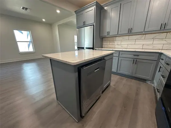 907 Davis Street S, Sulphur Springs, TX 75482