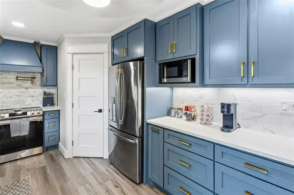 1202 Hillwood Drive, Lewisville, TX 75067