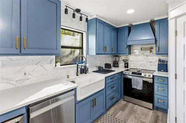 1202 Hillwood Drive, Lewisville, TX 75067