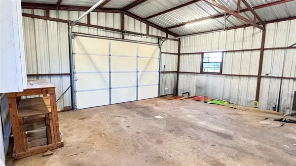 1223 Yowell Road, Whitesboro, TX 76273