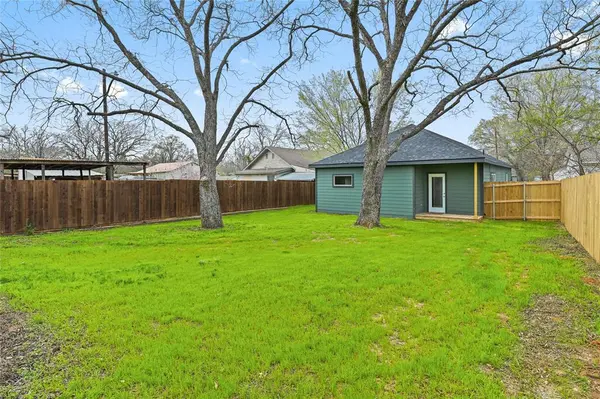 618 Star Street, Denison, TX 75020