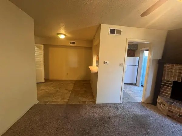 5454 Financial Plaza #3-C, Shreveport, LA 71129