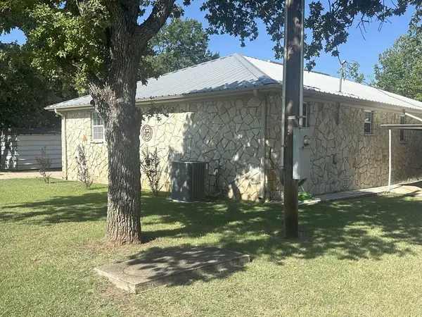 406 County Road 530, Eastland, TX 76448