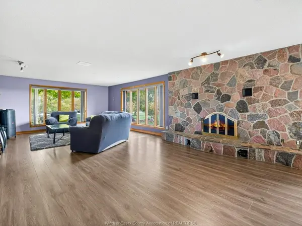 2495 Division Road North, Kingsville, ON N9Y 2E5