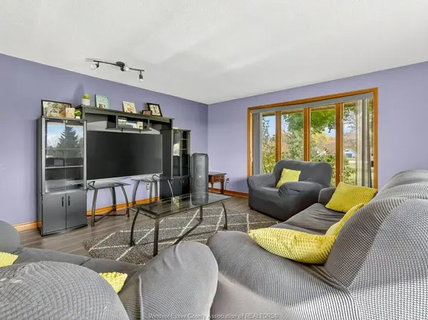 2495 Division Road North, Kingsville, ON N9Y 2E5