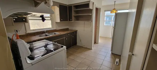 3006 Alexander Avenue, Windsor, ON N9R 1G5