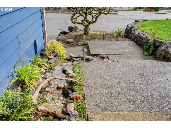 3669 LACHS CT S, Salem, OR 97302