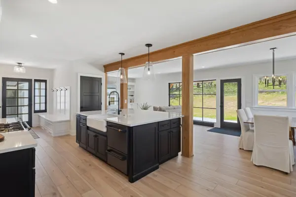 101 Carl DR NE, Ada Twp, MI 49301