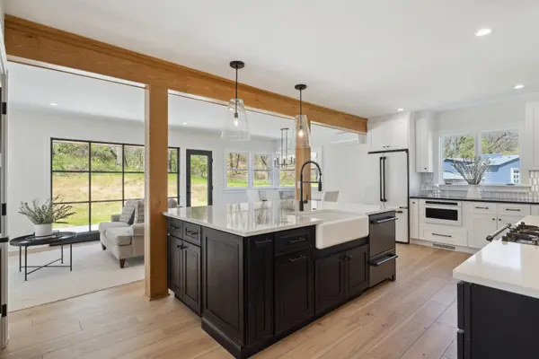 101 Carl DR NE, Ada Twp, MI 49301