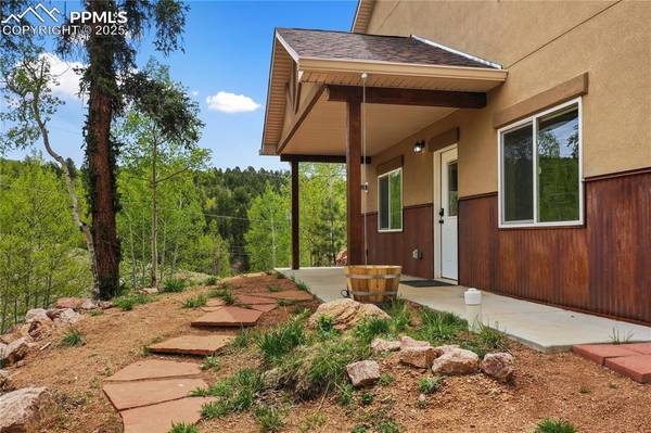 621 Yorktown RD, Cripple Creek, CO 80813
