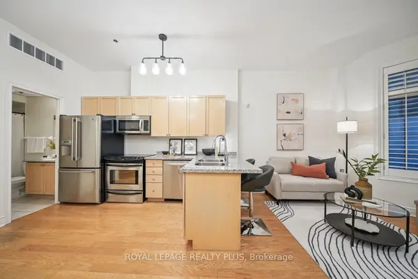 71 McCaul ST #121, Toronto C01, ON M5T 2X1