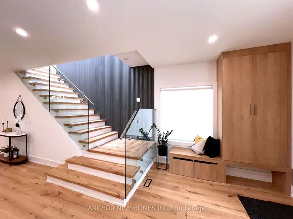 257 Chisholm AVE, Toronto E03, ON M4C 4W5