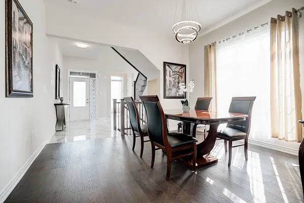 21 Dorothy Caine CRES, Georgina, ON L4P 0S6