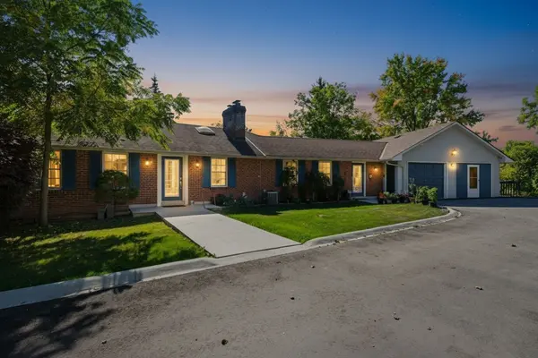 3815 King RD, King, ON L7B 1K4