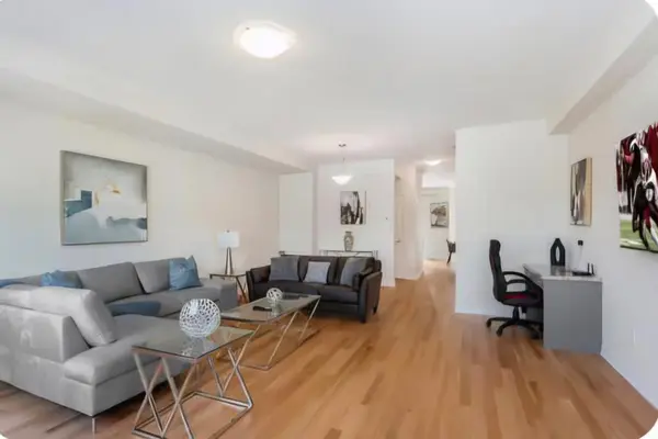 2078 Fairmont Common, Burlington, ON L7P 0V8