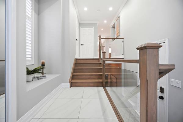 194 Fandango DR, Brampton, ON L6X 0L3