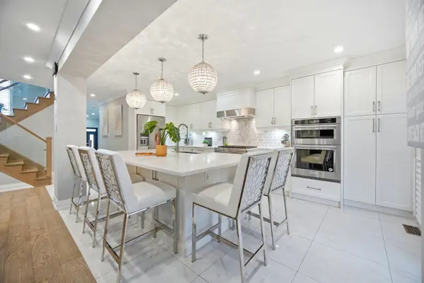 194 Fandango DR, Brampton, ON L6X 0L3