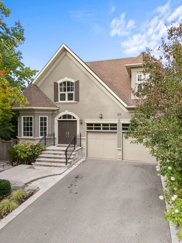 493 Berkley CT, Oakville, ON L6H 6Y9