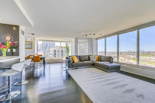 2045 Lake Shore BLVD W #1607, Toronto W06, ON M8V 2Z6