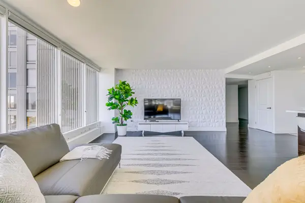 2045 Lake Shore BLVD W #1607, Toronto W06, ON M8V 2Z6